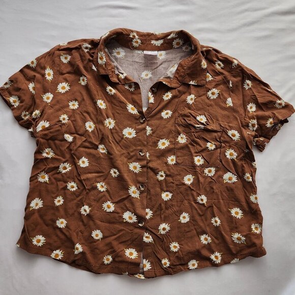 No Boundaries Tops - Short Sleeve Button Down Shirt Daisy's Brown NOBO Juniors Sz Med to LG